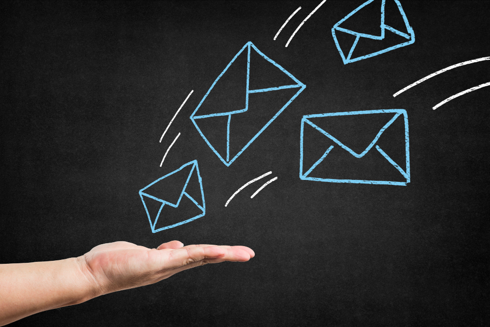 Email marketing: cum să atragi și să fidelizezi clienții prin emailuri personalizate și relevante