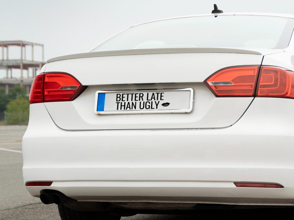 Totul despre suporturile de numere auto personalizabile