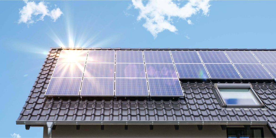 Totul despre invertoarele solare off-grid: ce trebuie să știi