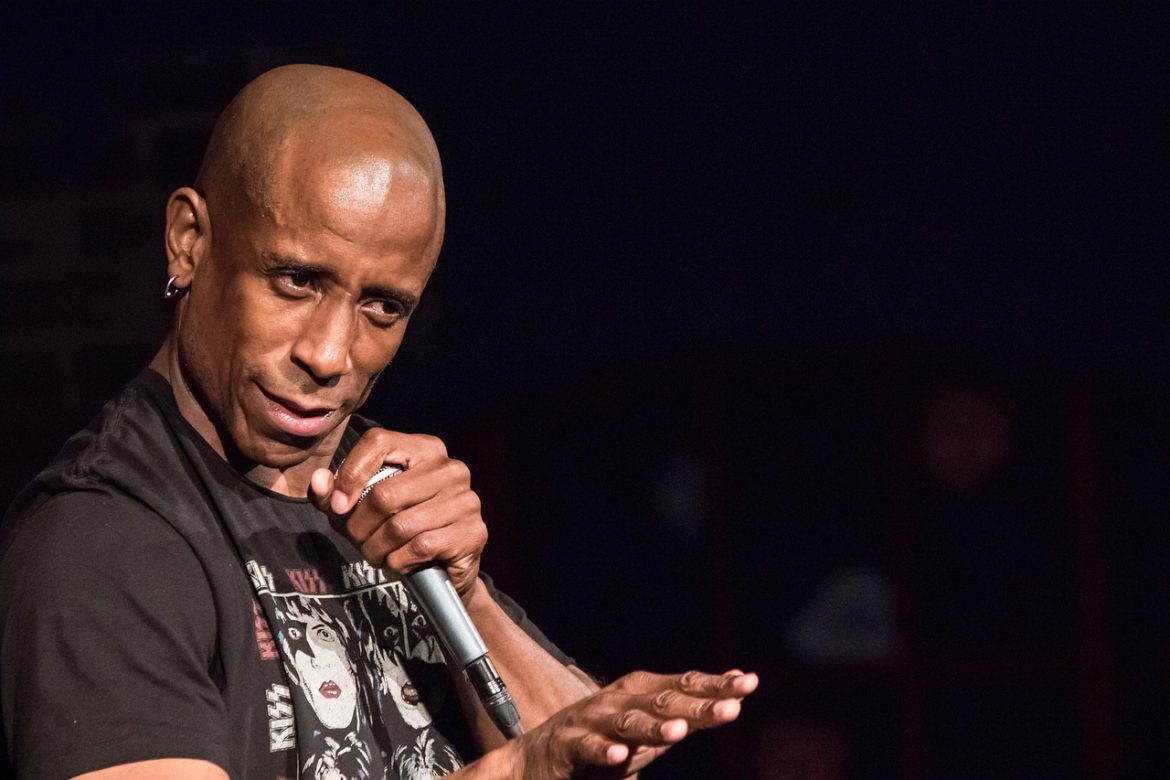 Cum se construiește o glumă amuzantă eficientă