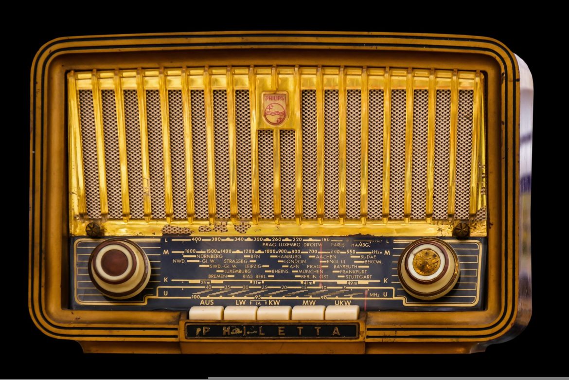 Cine a inventat radioul?