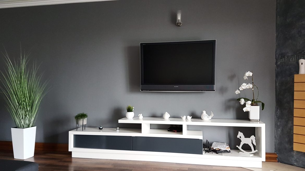 Hisense, TCL sau Samsung: ce televizor oferă cel mai bun raport preț-performanță