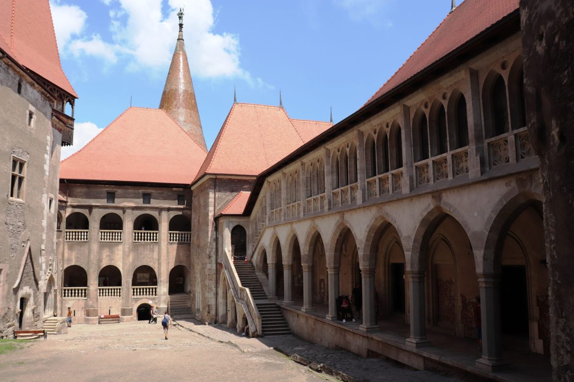 Cele mai frumoase obiective turistice din România pe care merită să le descoperi